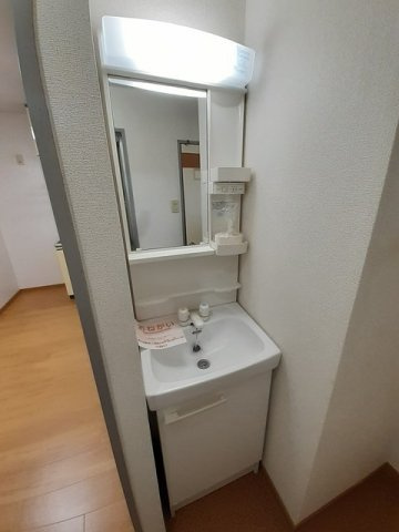 ドリーム栄の洗面所|明るい洗面所です★