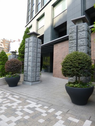 ラ・トゥール千代田のエントランス