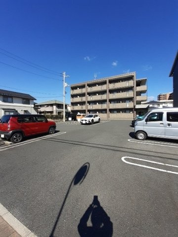 サンリット・スクエアの駐車場