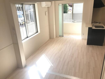 【内装】 | ＣｏｎｆｏｒｔｉｎｏⅢ（コンフォルティーノスリー） | 室内