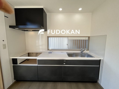 【キッチン】 | 鶴岡市稲生【中古住宅】 | 広々ワイドなキッチンは料理がしやすく快適です。