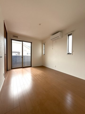 【洋室】 | SUNSET MALL D