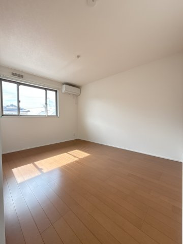 【洋室】 | SUNSET MALL D