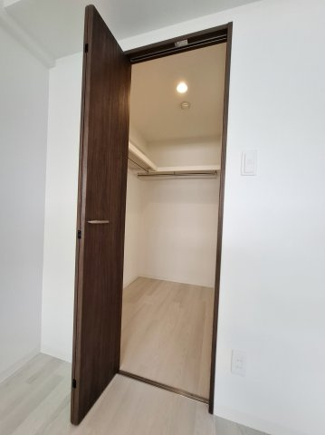 GROOVE上甲子園レジデンスの収納|ウォークインクローゼット