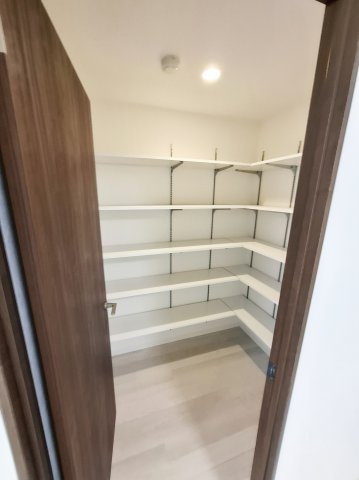 GROOVE上甲子園レジデンスのその他|パントリー　収納たっぷり！