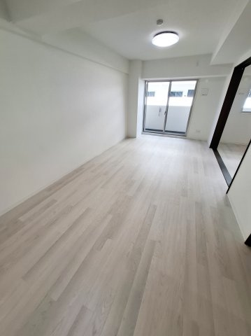 GROOVE上甲子園レジデンスの居間・リビング