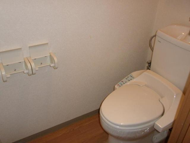 グローリアス・キャッスルⅠのトイレ|シャワー付トイレ