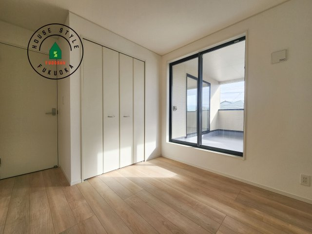 福津市西福間3丁目第6-2棟(2号棟)の洋室|各部屋収納を備えており過ごしやすいお家です！