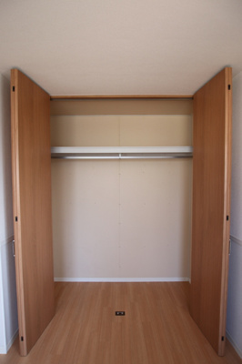 各部屋にクローゼットがあります！