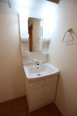 朝の支度もらくらくの洗髪洗面化粧台