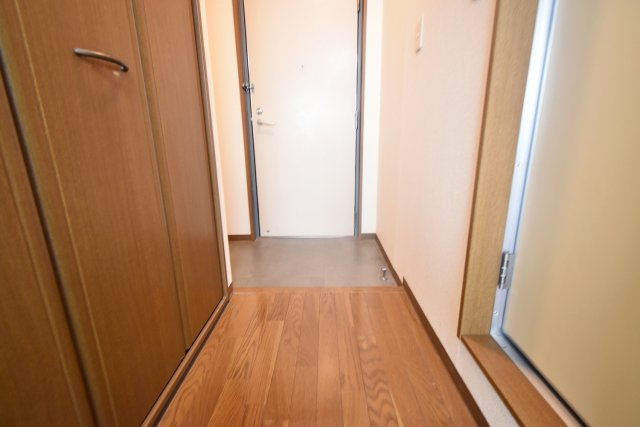 モン・シャンブルの玄関