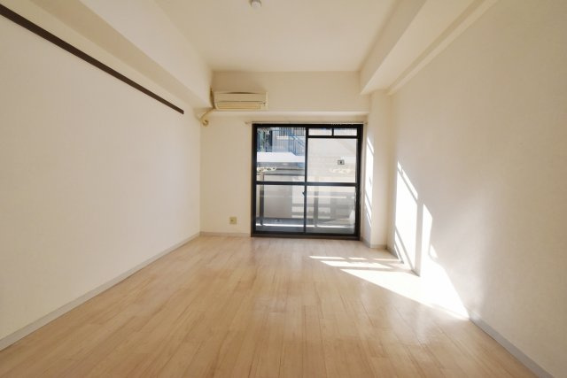 Royale離宮西宮の居間・リビング