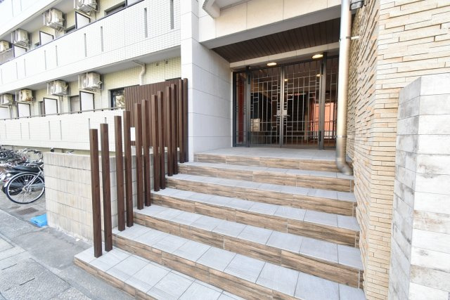 Royale離宮西宮のエントランス