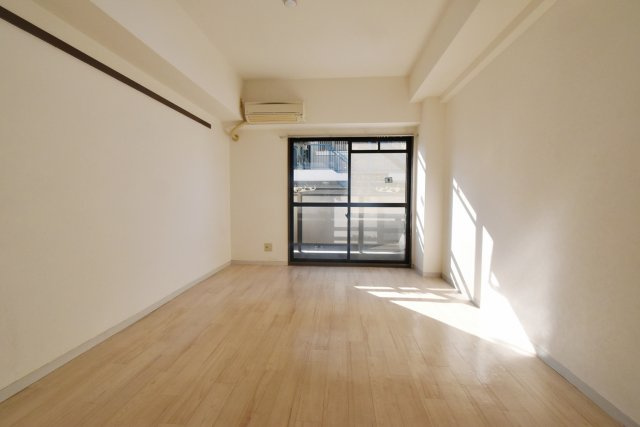 Royale離宮西宮の居間・リビング