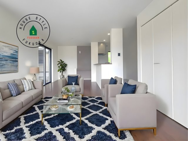 福岡市南区大平寺1丁目第10-2棟(1号棟)の内観：施工例|明るく開放的なリビングダイニングは豊かな陽光が注ぎ込み、やすらぎの空間を演出してくれます。ご家族で楽しいひとときをお過ごし下さい。※家具はCGを合成したものです。