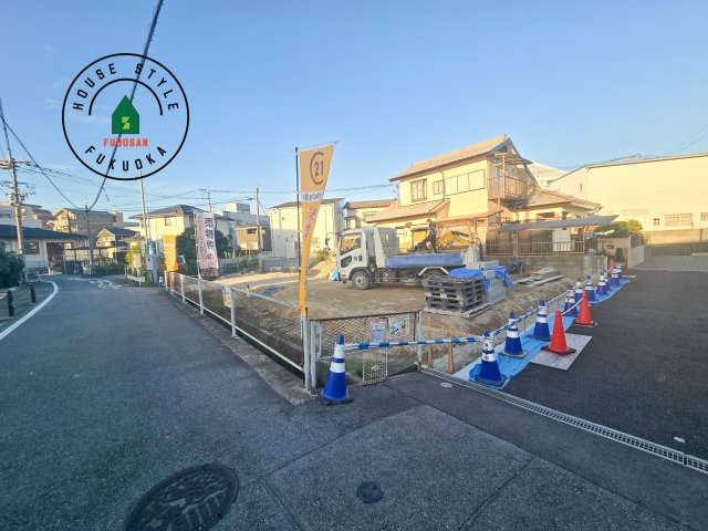 福岡市南区大平寺1丁目第10-2棟(1号棟)の前面道路含む現地写真|見学の時間などお気軽にお問い合わせ下さい。