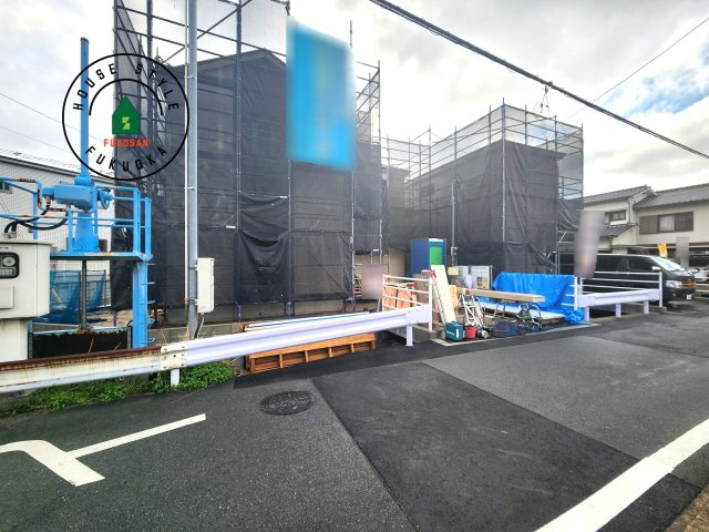 福岡市南区大平寺1丁目第10-2棟(1号棟)の前面道路含む現地写真|見学の時間などお気軽にお問い合わせ下さい。