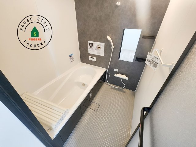 福岡市東区美和台7丁目第3-2棟(2号棟)の内観：施工例|1日の疲れを癒してくれる広々バスルーム。雨の日のお洗濯にも大活躍な浴室乾燥機付です！