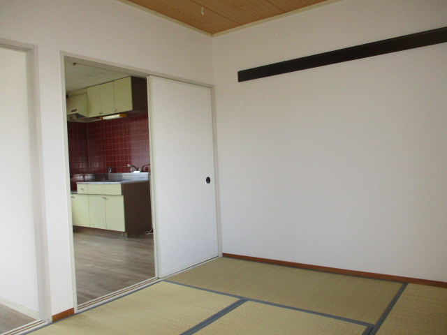 ルミエールいかるがの居間・リビング