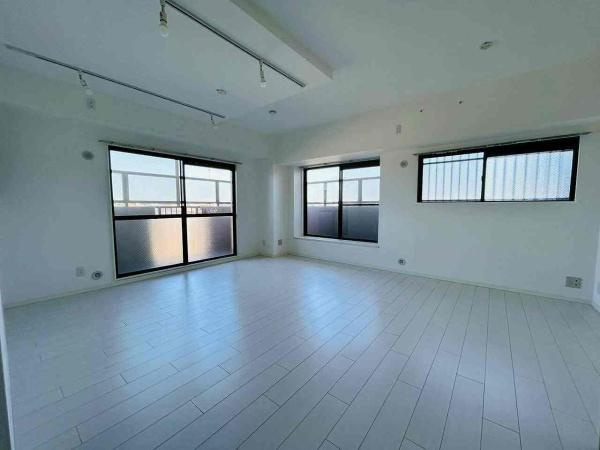 【居間・リビング】 | シャルマンフジ熊取壱番館　中古マンション