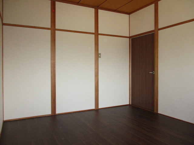 生駒郡斑鳩町神南５丁目の一戸建ての寝室