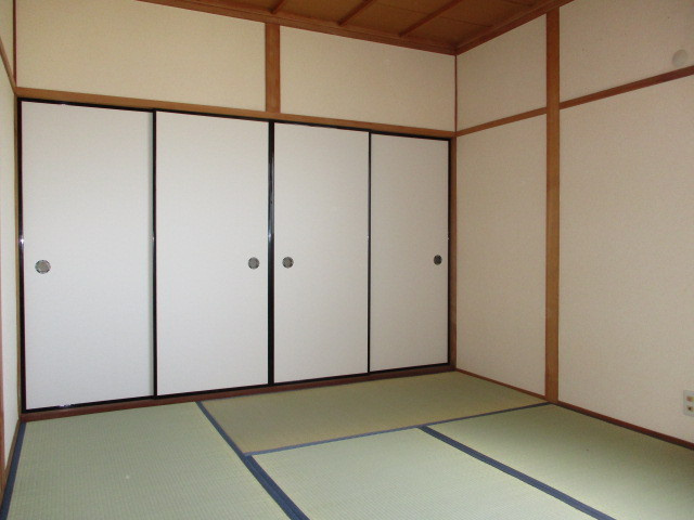 生駒郡斑鳩町神南５丁目の一戸建ての寝室