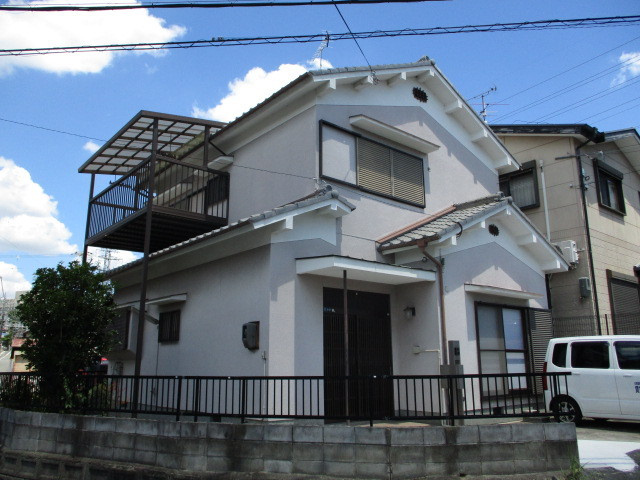 生駒郡斑鳩町神南５丁目の一戸建ての外観