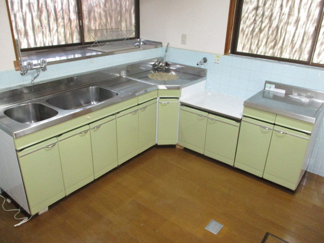 生駒郡斑鳩町神南５丁目の一戸建てのキッチン