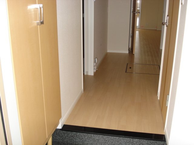 クレシアハウス大泉の玄関|玄関