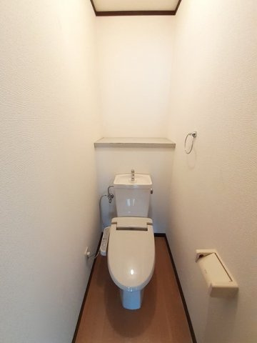 ガーデンヒルズのトイレ|落ち着いたトイレです