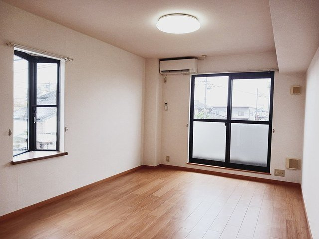 カーサプラシードＭの内装|明るい室内です