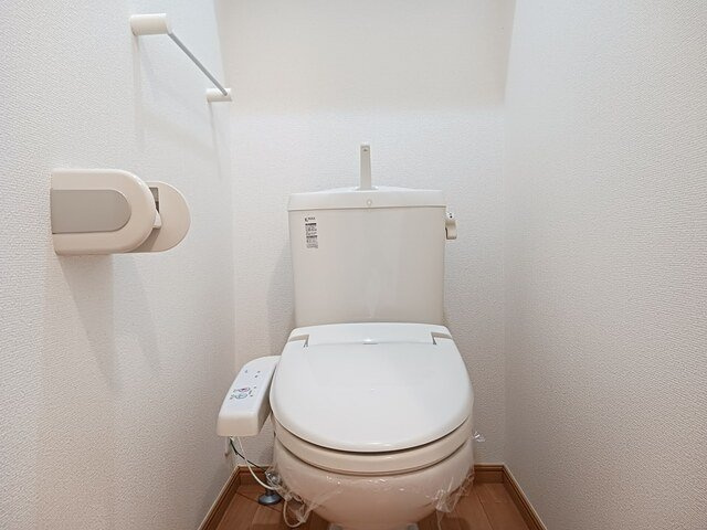 ベル・ガーデンＡのトイレ|落ち着いた色調のトイレです