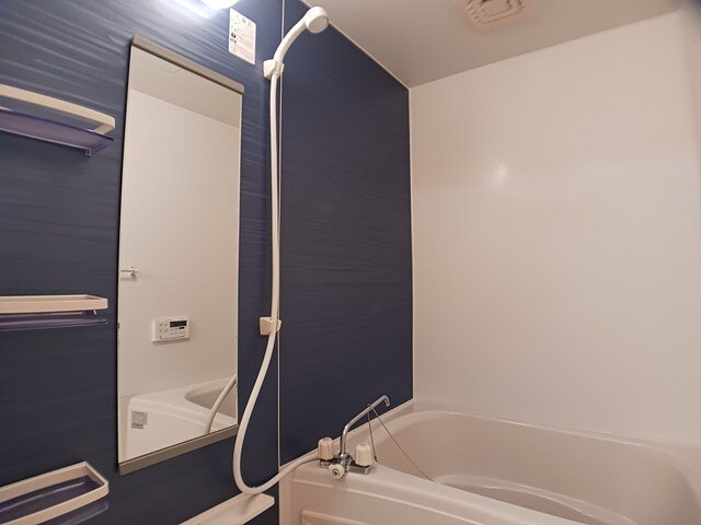 ベル・ガーデンＡの浴室|落ち着いた空間のお風呂です