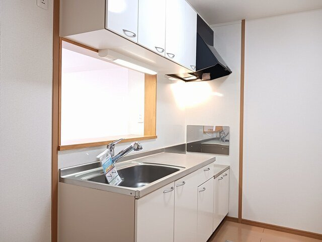 ラ・ソレイユＢのキッチン|コンパクトなキッチンで掃除もラクラク