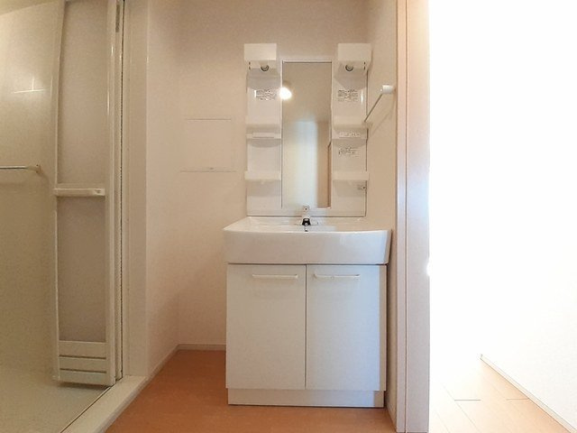 ドゥ・ファミーユＡの洗面所|洗面所です