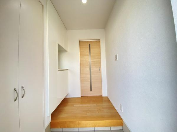 【玄関】 | 西区玉津町今津　中古戸建