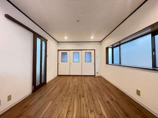 【居間・リビング】 | 門真市岸和田3丁目　中古戸建