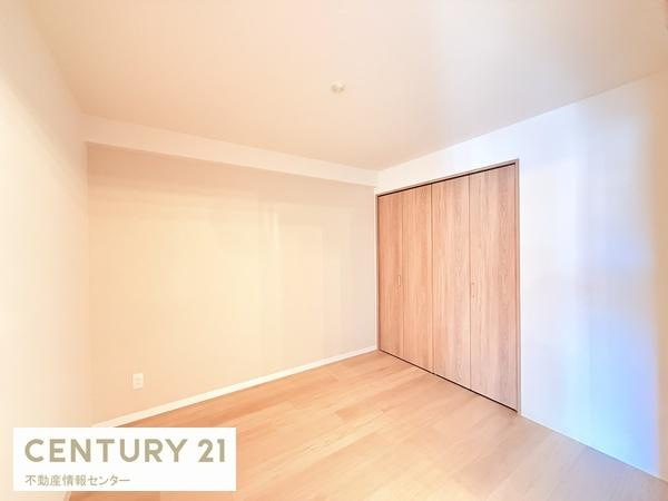 【子供部屋】 | ニュー北加賀屋マンション | リビング横の洋室