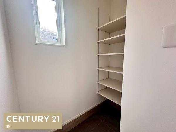 タマタウン岩出駅前2　新築戸建　1号棟の収納