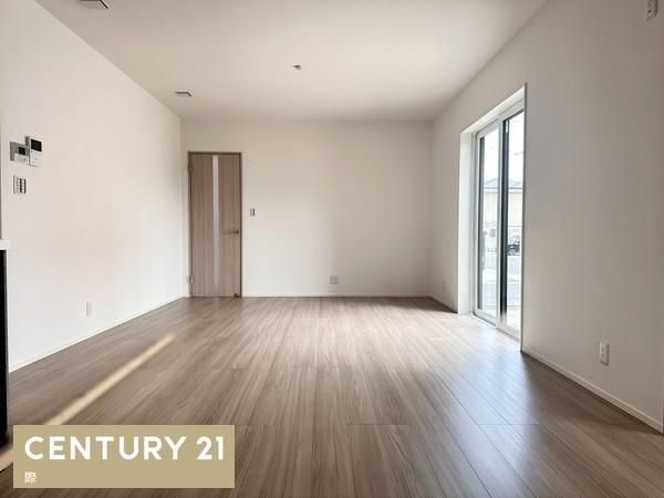 タマタウン岩出駅前2　新築戸建　1号棟の居間・リビング