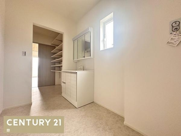 タマタウン岩出駅前2　新築戸建　1号棟の独立洗面台