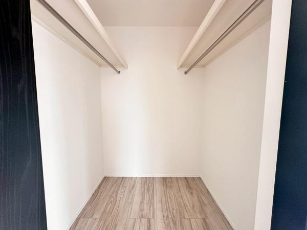 タマタウン岩出駅前2　新築戸建　4号棟の収納