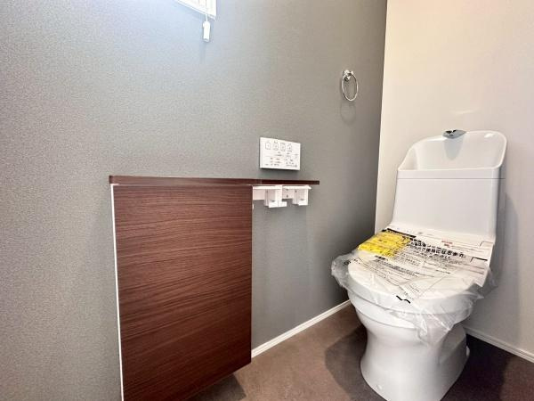 タマタウン岩出駅前2　新築戸建　4号棟のトイレ