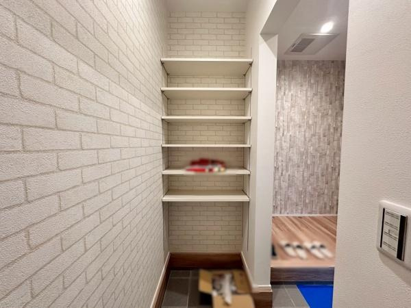 タマタウン府中2　新築戸建　1号棟の玄関