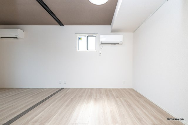 トリシア東和田　E（東）棟の洋室|写真は同じ建築会社の近い間取りの物です。参考にご覧下さい。