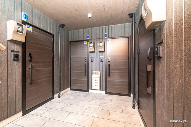 トリシア東和田　E（東）棟のエントランス|写真は同じ建築会社の近い間取りの物です。参考にご覧下さい。