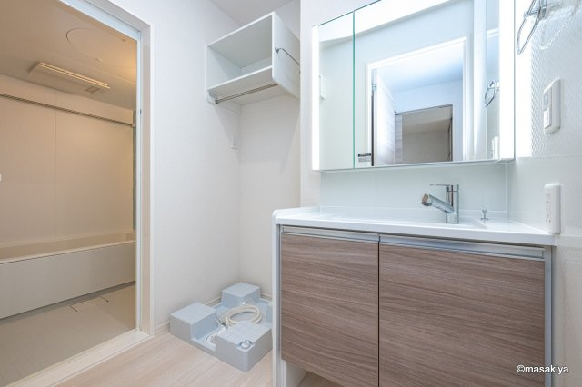 トリシア東和田　E（東）棟の洗面所|写真は同じ建築会社の近い間取りの物です。参考にご覧下さい。