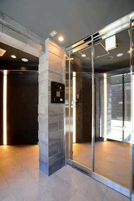 【エントランス】 | グランドコンシェルジュ池袋本町ウエスト