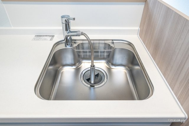 トリシア東和田　W（西）棟のキッチン|写真は同じ建築会社の近い間取りの物です。参考にご覧下さい。