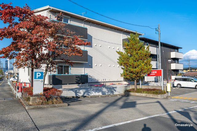 トリシア東和田　W（西）棟の外観